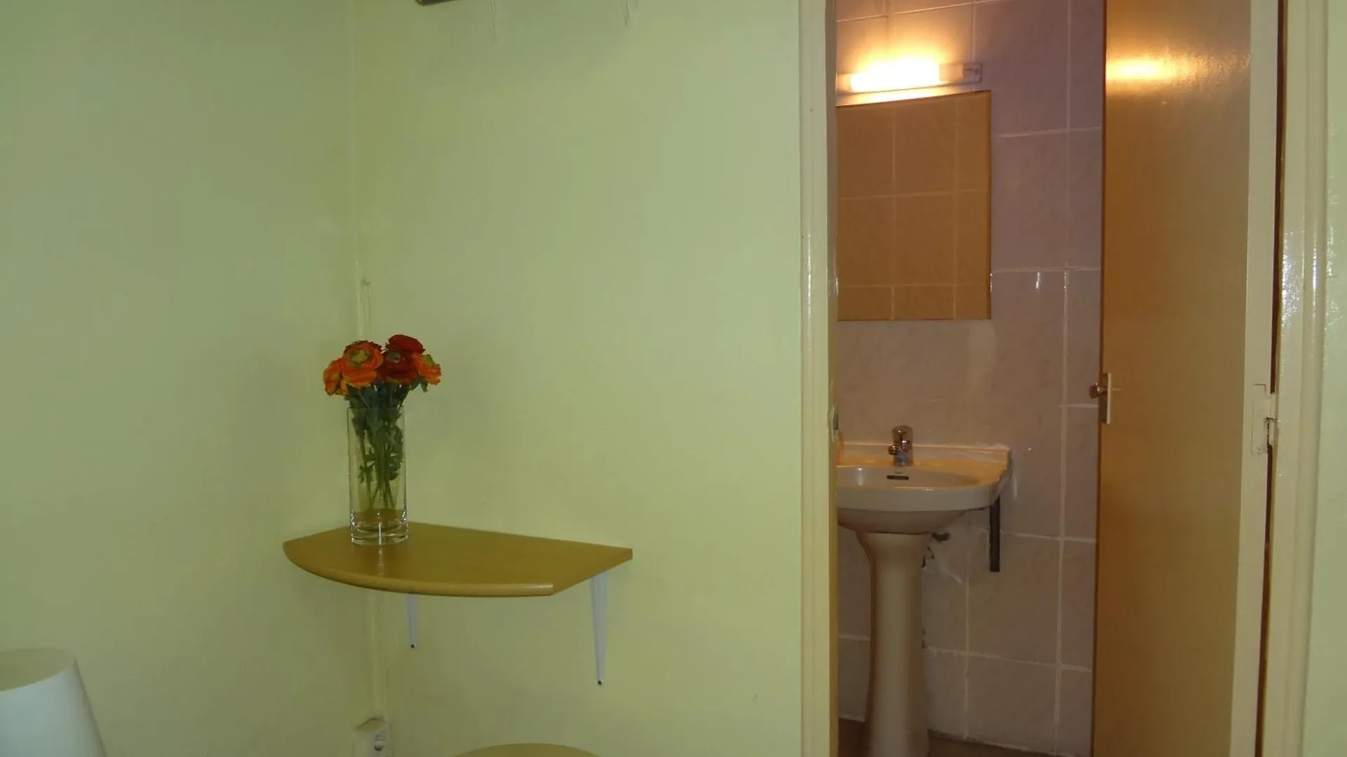 Guest house Pension Dani Barcelona