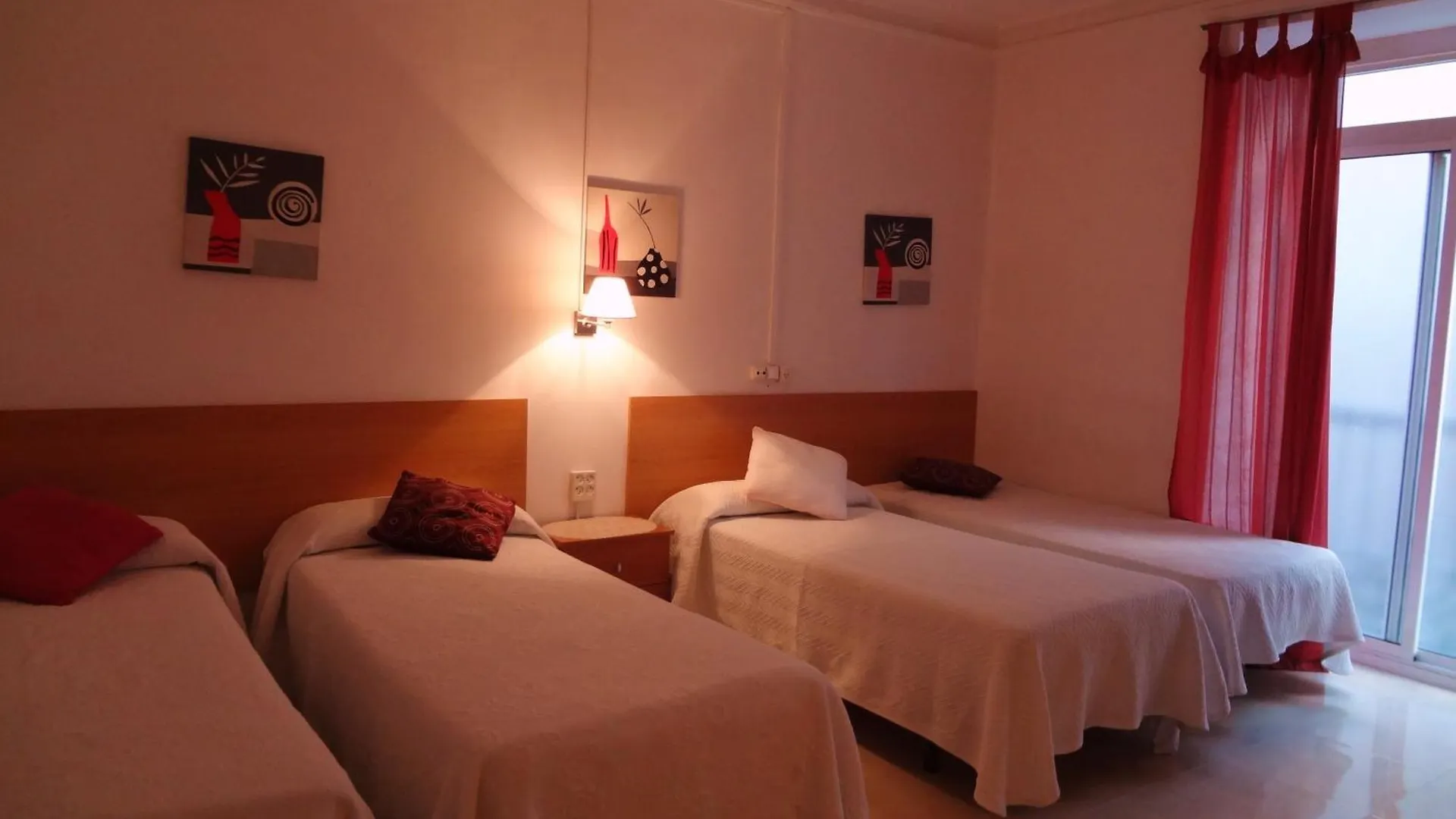 Pension Dani Barcelona 0*,  Spain